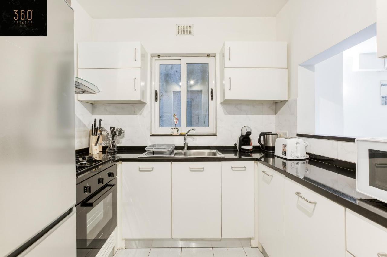 Centre Apt In St Julians/Pv With Spacious Living By 360 Estates San Ġiljan Buitenkant foto